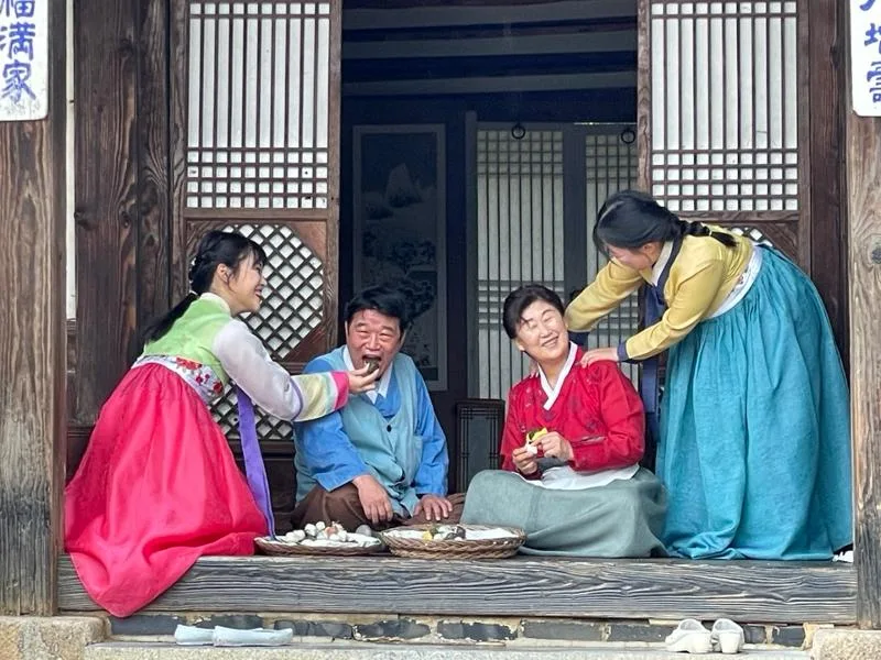 Hanbok, chuseok
